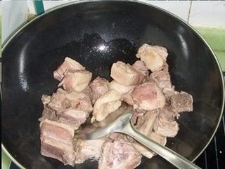 【初冬补热量】土豆炖鸭的做法步骤:4