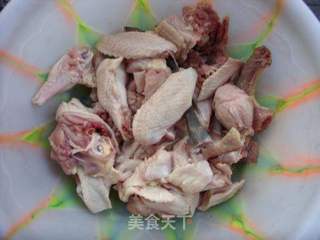 冬日添温暖---------------鲜菇土鸡煲的做法步骤:2