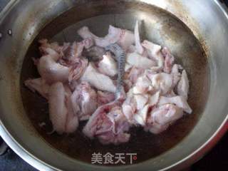 冬日添温暖---------------鲜菇土鸡煲的做法步骤:3