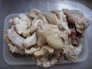 冬日添温暖---------------鲜菇土鸡煲的做法步骤:4