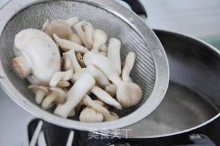 菌菇泡饭的做法步骤:3