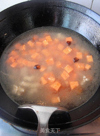 孜然羊肉胡萝卜焖米饭的做法步骤:7