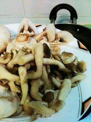青菜菌菇牛筋汤面的做法步骤:6