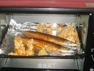 花菜烤秋刀鱼的做法步骤:5