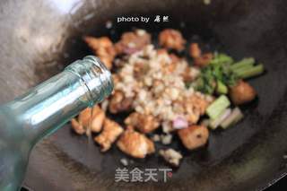 【生炒沙姜鸡】老一辈热衷的一道开胃驱寒传统菜的做法步骤:5