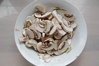 香干炒蘑菇的做法步骤：3