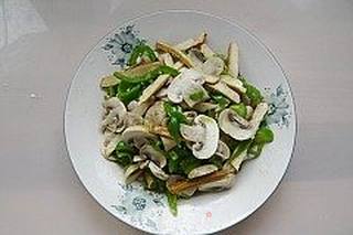 香干炒蘑菇的做法步骤：8