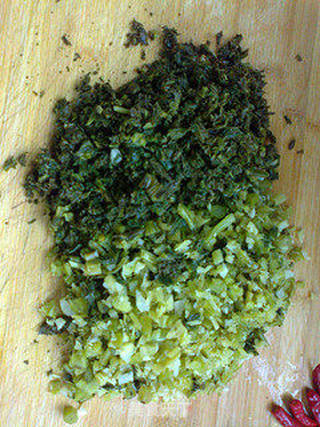 【家常小炒】经典下饭菜—雪菜烧肉的做法步骤：3
