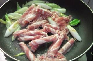 美味家常 京葱炒羊肉的做法步骤：6