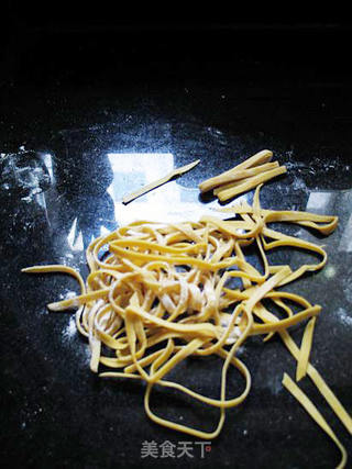 就像秋天一样灿烂----南瓜手工面的做法步骤:10