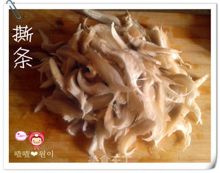 营养丰富的李府花样炒菇~的做法步骤:2
