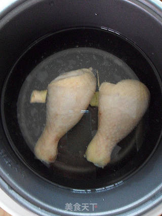 【百姓家的冬季养生菜】鸡腿菌菇汤的做法步骤:10