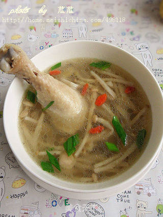 【百姓家的冬季养生菜】鸡腿菌菇汤的做法步骤:13