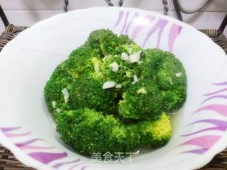蒜香西兰花的做法步骤：7