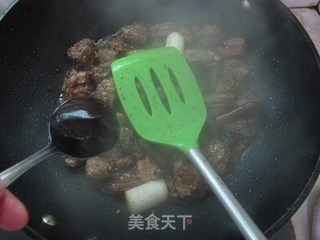 冬季养生菜:红薯炖牛腩的做法步骤:10