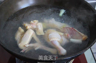 【冬季养生菜】——花菇滋补参鸡汤的做法步骤:7