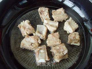 糖醋排骨的做法步骤:5