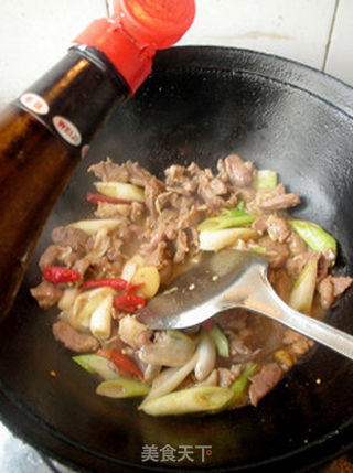 葱爆羊肉的做法步骤:5