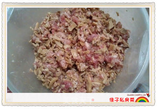 梅州的客家小吃——笋干香菇烧卖的做法步骤:4
