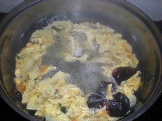 葱花鸡蛋面的做法步骤:6