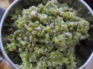 豆角肉馅饺子的做法步骤:2