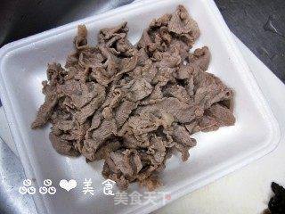 益气补虚的快手菜——酸菜炒牛肉的做法步骤:7