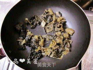 益气补虚的快手菜——酸菜炒牛肉的做法步骤:8
