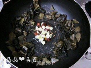益气补虚的快手菜——酸菜炒牛肉的做法步骤:9