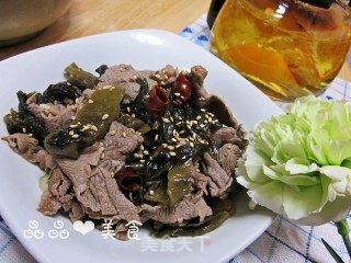 益气补虚的快手菜——酸菜炒牛肉的做法步骤:12