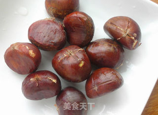健康养生红薯栗子排骨汤的做法步骤:2