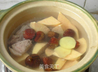 健康养生红薯栗子排骨汤的做法步骤:4