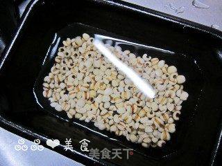 甜蜜蜜的养颜佳品——红枣雪耳薏仁羹的做法步骤：2