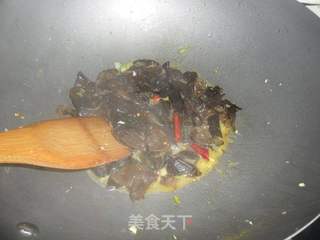 木耳炒鸡蛋的做法步骤:6