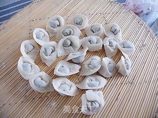 鸡汤荠菜馄饨的做法步骤:12