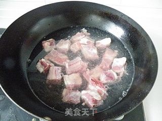 挑战经典---少油版糖醋排骨的做法步骤:2