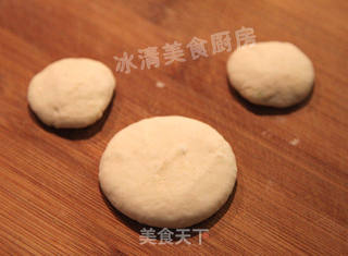 花样面食——会说话的小熊的做法步骤:2