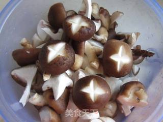 【冬季养生菜】小鸡炖蘑菇的做法步骤:8