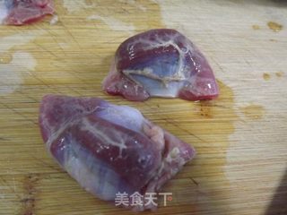 油爆鸡胗的做法步骤：2