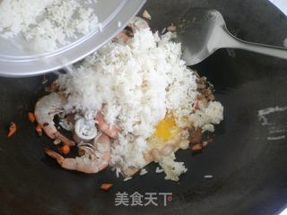 泰式黄梨炒饭的做法步骤：4