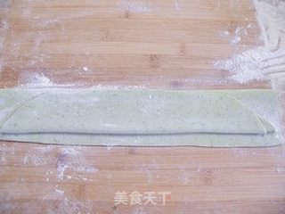 翡翠手擀面的做法步骤:5