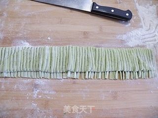 翡翠手擀面的做法步骤:6