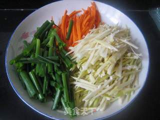 梭子蟹杂蔬面的做法步骤:2