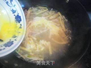 竹笋虾米蛋汤的做法步骤:4