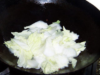 香菇醋溜白菜的做法步骤：5