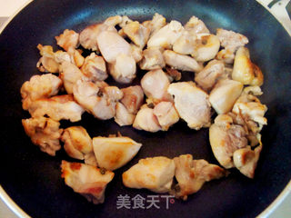 超美味板栗烧鸡块的做法步骤:4