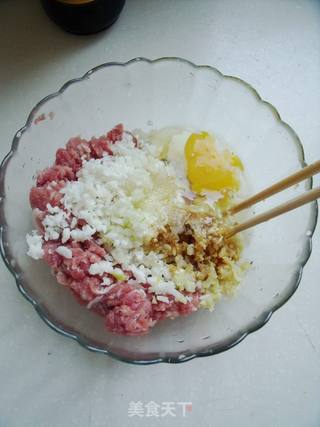 冬日里最有年味的养生菜------迷你四喜丸子的做法步骤:3