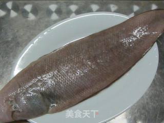 玉鳎烧萝卜的做法步骤：1