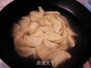 详细步骤——东北酸菜馅饺子的做法步骤：18