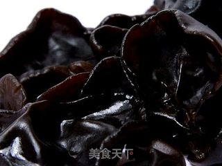 虾仁炒杂蔬的做法步骤：1