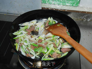 葱爆羊肉的做法步骤:6